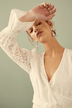 Load image into Gallery viewer, C/MEO COLLECTIVE V領蕾絲綁結上衣