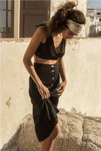 Load image into Gallery viewer, 黑色高腰排釦前開衩長裙