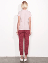 Load image into Gallery viewer, 圓領微笑刺繡T-shirt