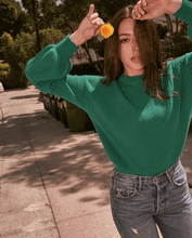 Load image into Gallery viewer, 圓領針織燈籠袖上衣 兩色