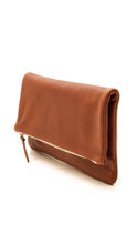 Load image into Gallery viewer, Clare V. Foldover Clutch 焦糖色翻折手拿包
